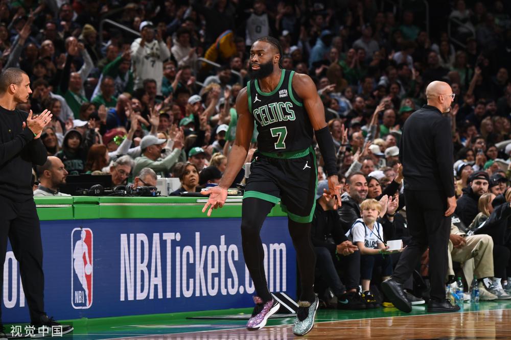 精准的控球 精准的控球