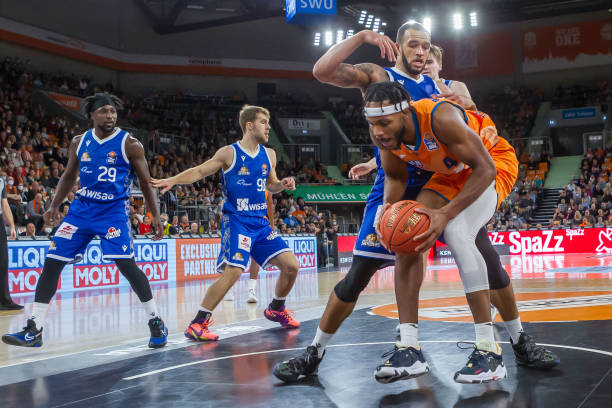 员低平球攻 员低平球攻